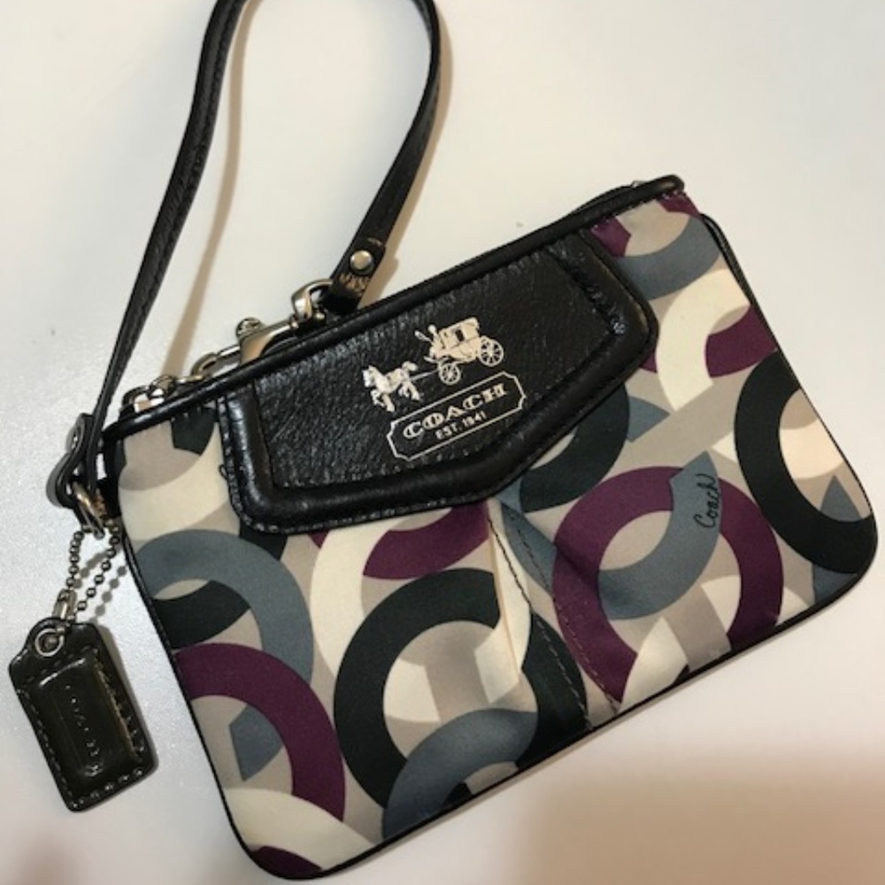 COACH MADISON GRAPHIC OP ART SMALL WRISTLET